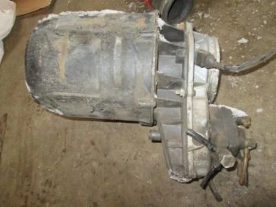 69 70 71 72 73 74 SAAB 99 DISTRIBUIDOR DE COMBUSTIBLE PURIFICADOR DE AIRE Foto 1 de 4