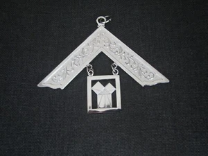 MASONIC PAST MASTER'S JEWEL COLLAR NO 855 FULLY ENGRAVED - Picture 1 of 2