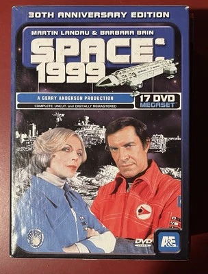 Space 1999 - 30th Anniversary Edition (17-Disc DVD MegaSet, 2007) Foto 1 de 3
