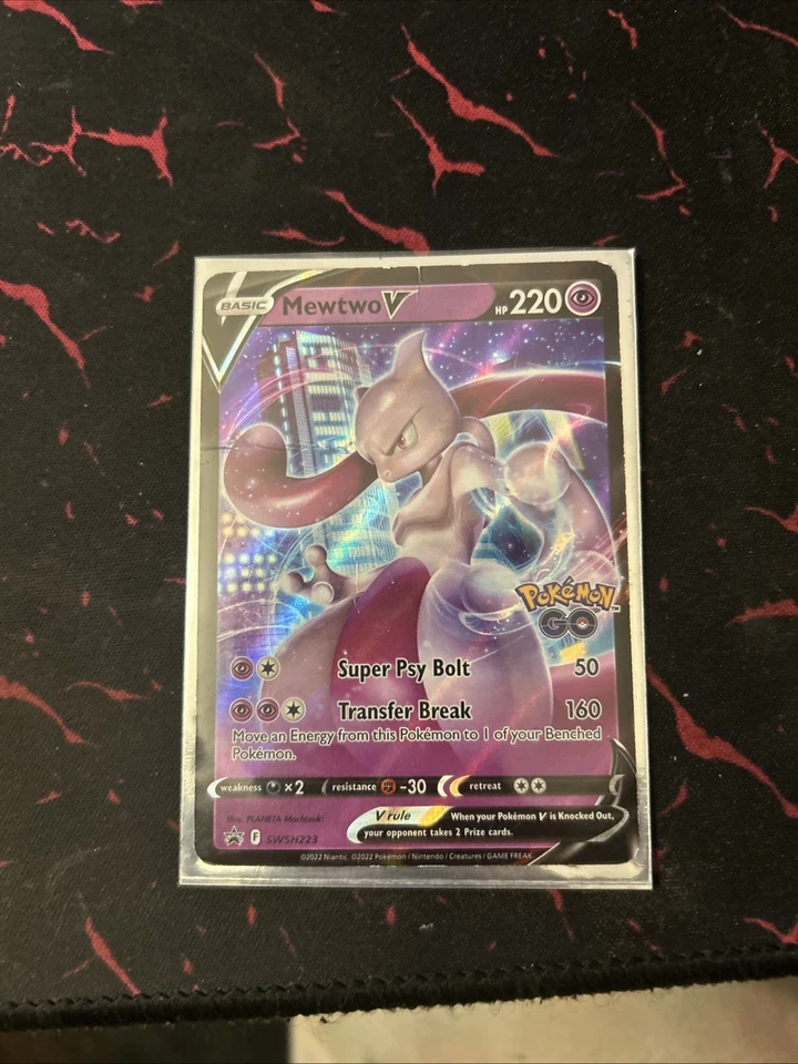 Mewtwo V SWSH223 SWSH: Sword & Shield Promo Cards Holo - Image 1 of 1