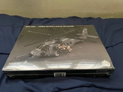 Brickmania BKM8013 Sikorsky HH-60W PAVE HAWK Combat Search & Rescue Helicopter - Image 1 of 4