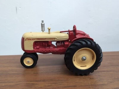 Tractor flecha dorada Cockshutt juguete granja modelos escala 1/16  Foto 1 de 3