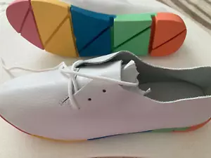 Weiße Unisex Echtleder Wanderschuhe - mehrfarbige Sohlen Gr. UK 7 NEU - Bild 1 von 8