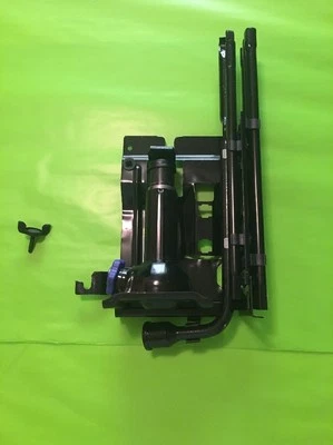 2008-2015 DODGE RAM 2500 JACK AND TOOL KIT **EXCELLENT CONDITION** - Image 1 of 2