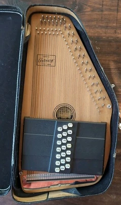 1979 Oscar Schmidt Model 45 C/R Autoharp "Appalachian" 21 Chords w/Case - Image 1 of 4