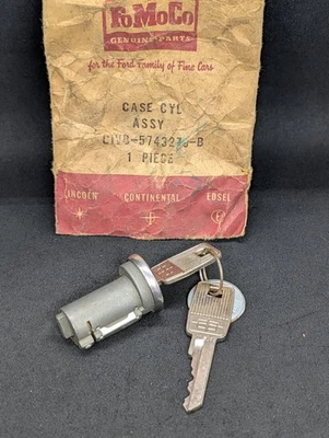 NOS 1961 1962 1963 LINCOLN CONTINENTAL SEDAN DECK LID TRUNK LOCK & KEYS - Image 1 of 4