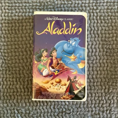 ALADDIN Walt Disney Black Diamond Classics Clamshell VHS #1662 - Image 1 of 3