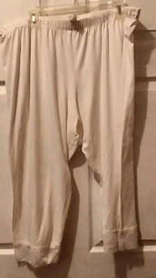 Curvy Boutique Brand Size 5x Capri Leggings With Lace - Image 1 of 2