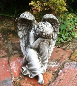 NEW) GARDEN STONE ORNAMENTS~SMALL ANGEL~CONCRETE ORNAMENTS,BEAUTIFUL STONE ANGEL - Picture 1 of 7