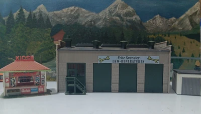 Faller 131385 - 1/87 / H0 LKW-Werkstatt - Kiosk und Garage H17 - Bild 1 von 4