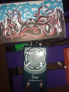 EarthQuaker Devices Silos Multi-Generational Time Reflection Delay Pedal and Box - Picture 1 of 4