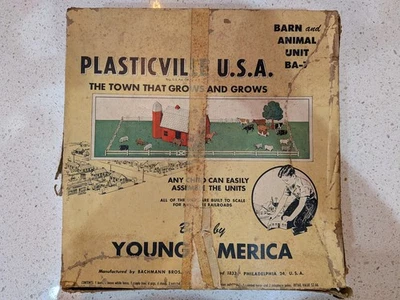 Plasticville O/S Scale Barn & Animal Unit BA-7 Kit - Image 1 of 2