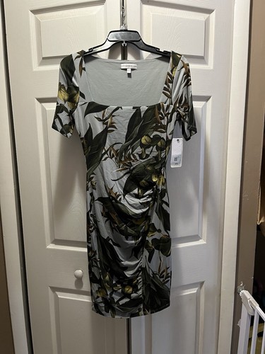 UNDERCOVER Abito nuovo con etichette $79 GUESS Marisol stampa tropicale increspato in giardino segreto verde acqua combo S