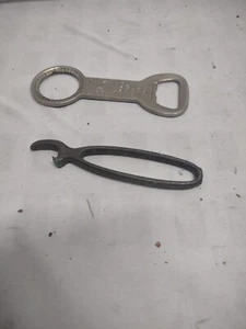 Antique / Vintage Pair Of BOTTLE OPENERS - Beer - Soda - Picture 1 of 4