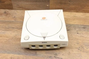 Console videogiochi Sega Dreamcast 2000 solo modello HKT-3020 testata funzionante - Foto 1 di 8
