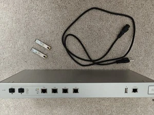 Ubiquiti USG-PRO-4 UniFi Security Gateway Pro With Adapters - Bild 1 von 6