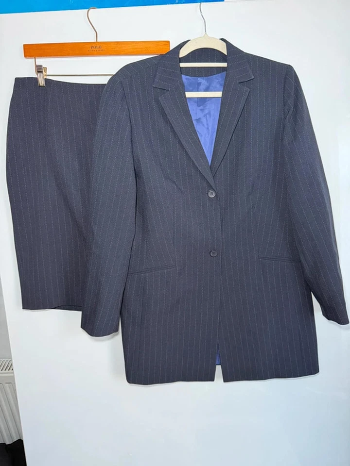 Dorothy Perkins Pinstripe Skirt Suit UK 16 Jacket 14 Skirt Navy Blue Corporate - Image 1 of 4