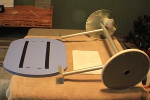 Herman Miller 1996 caja original Reslove monitor pod lavanda color todavía en caja - Imagen 1 de 4