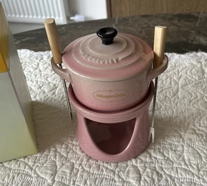 Limited to Edition Le Creuset Haagen Daz Milky Pink Fondue Set - Picture 1 of 10