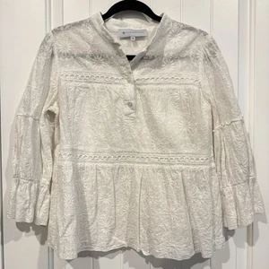 Blusa Tuckernuck Blanca Ojales Talla M Floral Bordada Volantes Manga Boho - Imagen 1 de 8