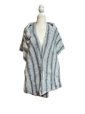 Vintage Faux Fur Stole Cream Gray 1960’s Costume Cosplay - Image 1 of 4
