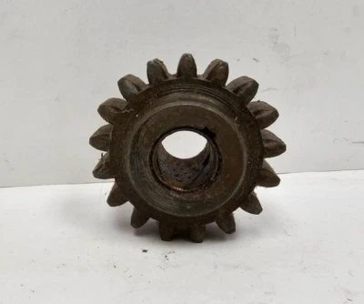 1935-1954 Dodge Truck VC VD15 VD20 VD21 WC WD15 Gear Reverse Idler 579196 NOS. - Image 1 of 4
