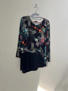 NEU Karen Kane Kontrast Tunika Damengröße 2X schwarz Blumenmuster U-Ausschnitt Boho durchsichtig - Bild 1 von 8