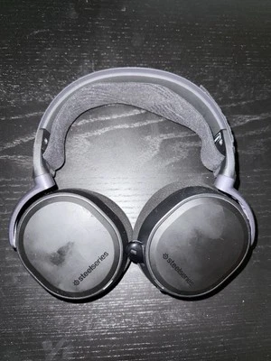 SteelSeries 61504 Arctis 5 Gaming Headset - Black, PS5, PS4 And PC - Image 1 of 4