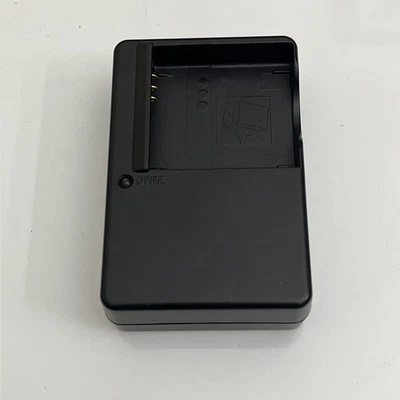 Cargador de Batería Original Ricoh BJ-7 para Batería DB-70 Foto 1 de 4