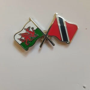 Metal Pin Badge WALES AND TRINIDAD T1143 - Picture 1 of 1
