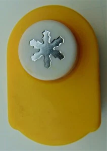 PUNZÓN MOLDEADOR DE PAPEL ~ ARTE CORTE COPO DE NIEVE / FABRICACIÓN DE TARJETAS / ARTESANÍA / PASATIEMPOS ~ NUEVO - Imagen 1 de 3