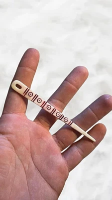 Antigua aguja de hueso plana de 4,5", aguja de unión a boca, aguja de unión a boca Foto 1 de 4