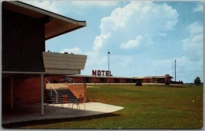 c1950s Bloomington, Illinois Postcard PRAIRIE TRAVELER MOTEL Route 66 Unused - Picture 1 of 2