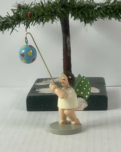 2267/25 Engel mit Lampion von Wendt und Kühn Erzgebirge - Picture 1 of 4