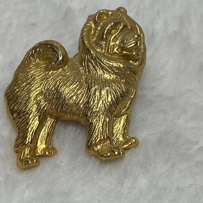 Prendedor de solapa con dije de perro Chow enchapado en oro amarillo de 10 quilates 17,6 gms joyería patrimonial vintage Foto 1 de 4