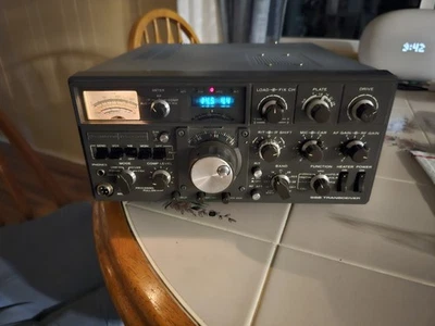 KENWOOD TS-820S HF SSB Transceiver VERY CLEAN CONDITION - Image 1 of 4
