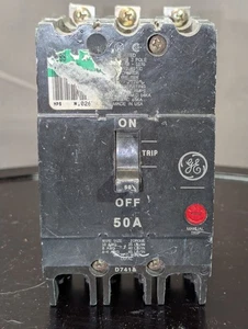 GE - TEY350 - Interruptor Tey 3 polos 50A - Imagen 1 de 6