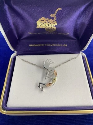 Collar Kokopelli Black Hills Oro Plata de Ley y Oro de Landstroms Foto 1 de 3