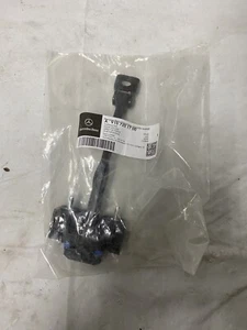 2018-2021 MERCEDES SPRINTER 3500 XD FRONT LEFT DOOR CHECK STRAP STOPPER OEM - Picture 1 of 2