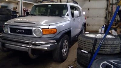 Used Radiator fits: 2007 Toyota Fj cruiser AT Grade A - Image 1 of 4
