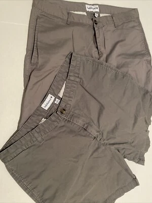 "Lote de dos pares de pantalones cortos chinos de frente plano de 38 grises Saddlebred para hombre con entrepierna de 7""" Foto 1 de 4