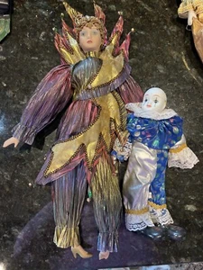 Vintage Harlekin Porzellan Spieluhr Puppe mit Porzellan Clown Puppe. Broken Foot - Bild 1 von 15