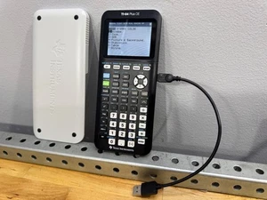 Texas Instruments TI-84 Plus CE graphischer Taschenrechner - Schwarz mit Ladekabel - Bild 1 von 14