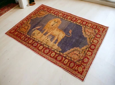 Handmade Rug, Turkish Rug, Primitive Lion Motif Area Rug Wall Rug, 4'3" x 6'1" - Image 1 of 4