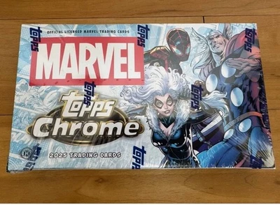 2025 Topps Chrome Marvel Factory Sealed Hobby Box In Hand Wolverine Iron Man - Bild 1 von 2