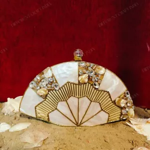 Bolso sin asas de noche de latón con incrustaciones Seashell para mujer bolso de mano para boda fiesta - Imagen 1 de 4