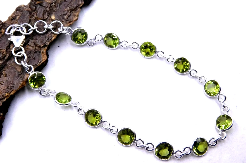5.70 Gm 925 Solid Sterling Silver Natural Peridot Cut Stone Bracelet 8.25" M1861 - Image 1 of 1