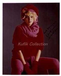 Virginia Madsen - signed Autogramm Farbfoto 8x10 - seitlich - Bild 1 von 1