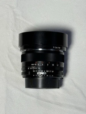 蔡司 Planar T* 50 毫米 f/1.4 ZF 镜头尼康 F 带盖,罩完好! — 第 1/4 张图片