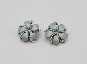 Pendientes Kramer Silvertone Azul Claro Flor Margarita Clip Vintage Firmados - Imagen 1 de 8